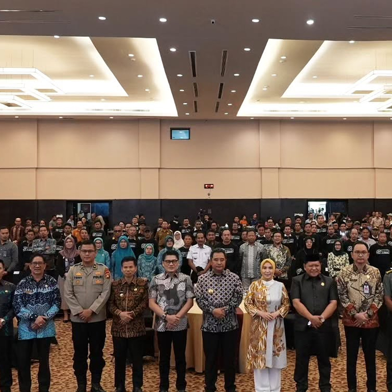 Gambar Orang Sedang Rapat Tentang Desa
